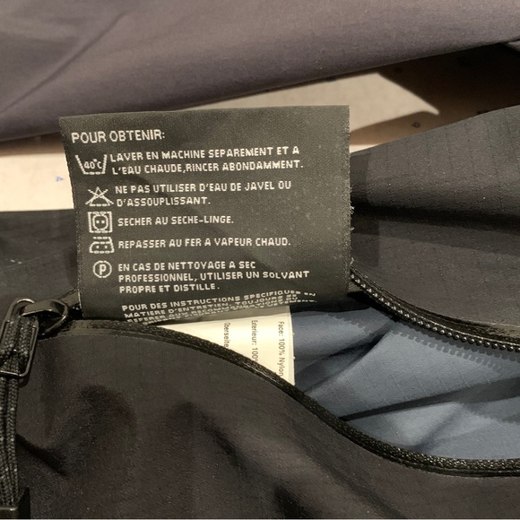 Vintage Arc’Teryx Goretex Theta AR Jacket - Picture 9 of 14